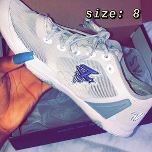 VARSITY ASCEND CHEER SHOES